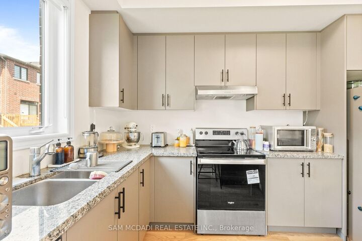 Property Photo:  1429 Almonte Drive  ON L7P 0V7 