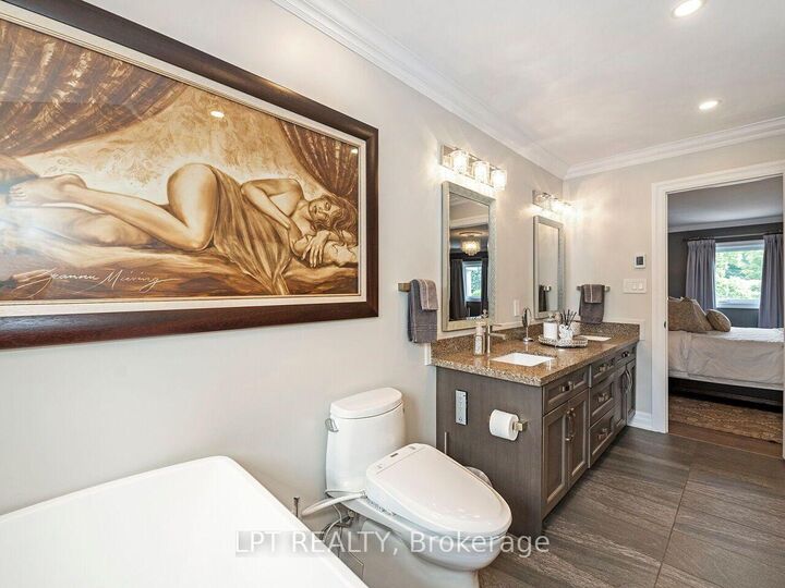Property Photo: 493 Tipperton Crescent ON L6L 5E1