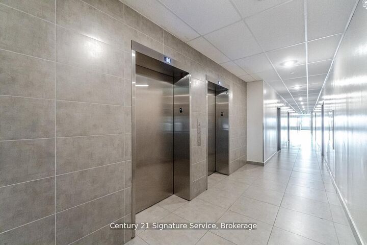 Property Photo:  716 Main Street E 911  ON L9T 3P6 