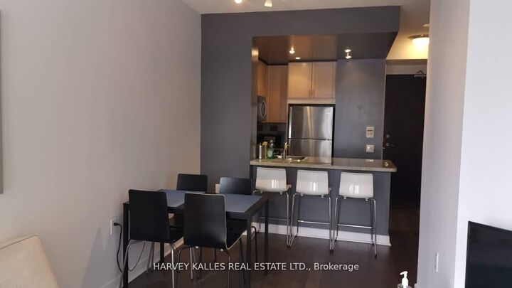 Property Photo: 85 Bloor Street E 1603 ON M4W 3Y1