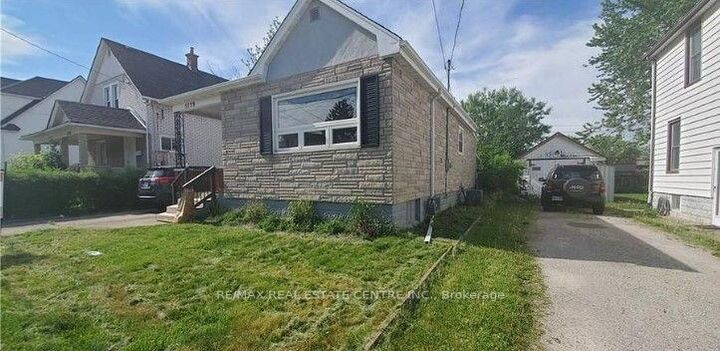 Property Photo:  5759 Emery Street Main  ON L2G 1L8 