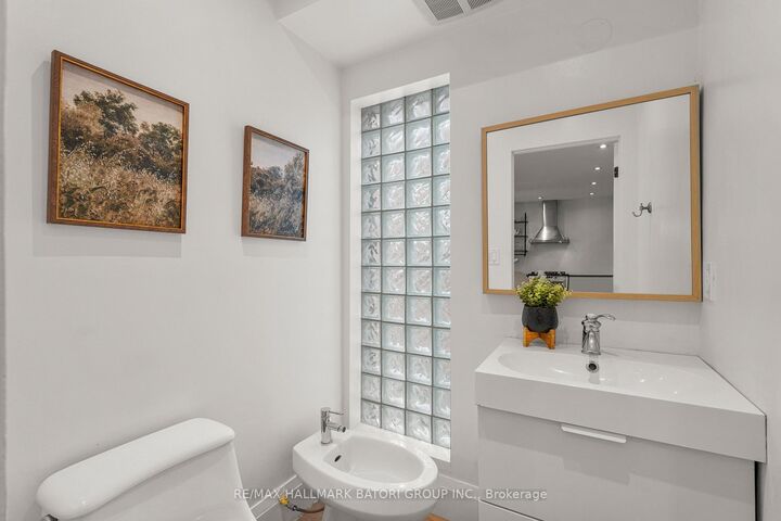Property Photo: 555 Castlefield Avenue ON M5N 1L7
