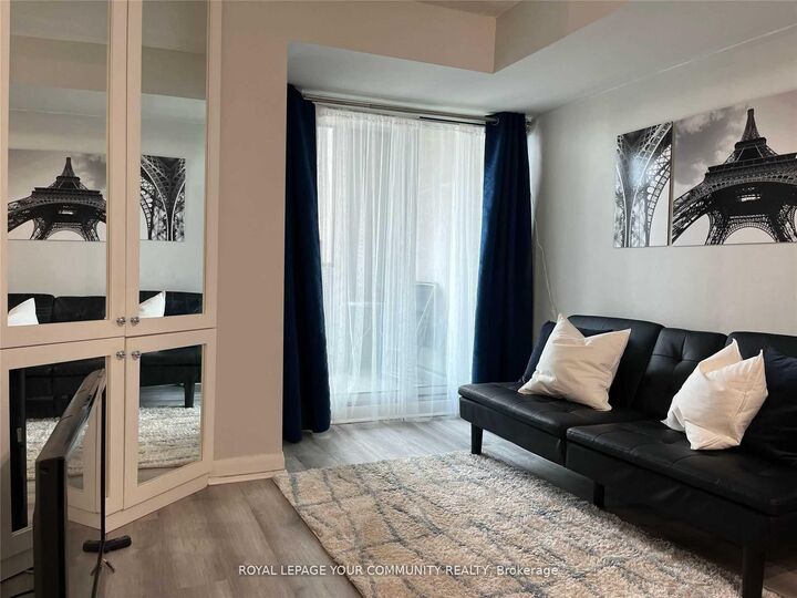 Property Photo:  600 Fleet Street 609  ON M5V 1B7 