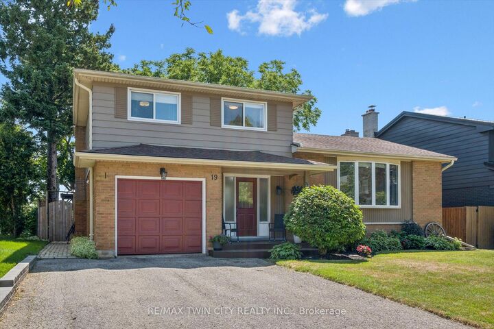 Property Photo: 19 McGarry Drive ON N2N 1A3