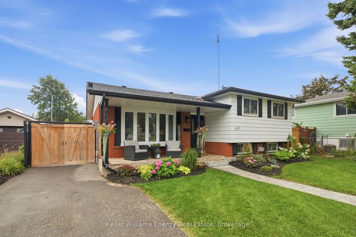 Property Photo: 233 Phillip Murray Avenue ON L1J 1G8