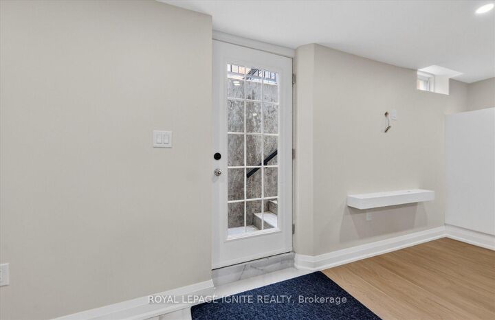 Property Photo:  2404 Florentine Place  ON L1X 0H2 