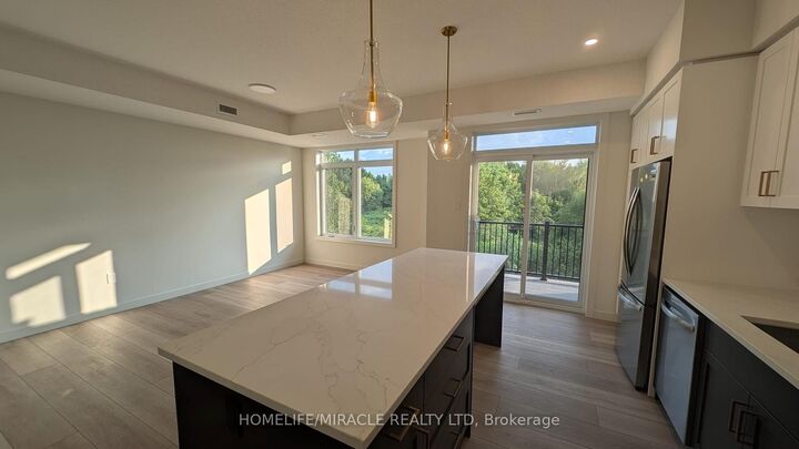 Property Photo:  824 Woolwich Street 124  ON N1H 0E1 