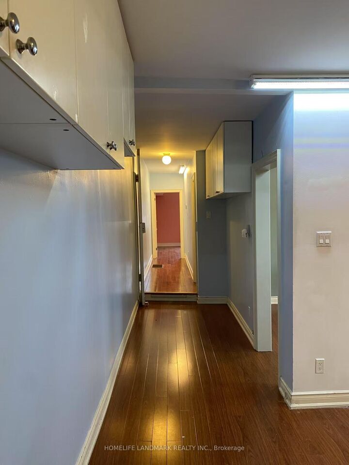 Property Photo:  1890 Dufferin Street Second Floor  ON M6E 3P7 