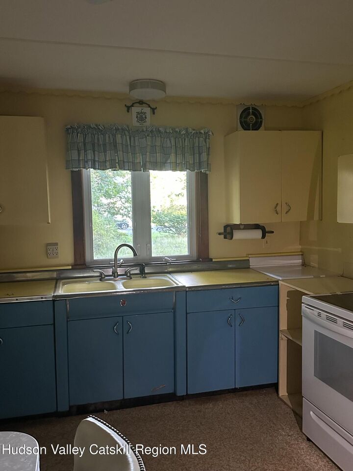 Property Photo: 52 Sunset NY 12083