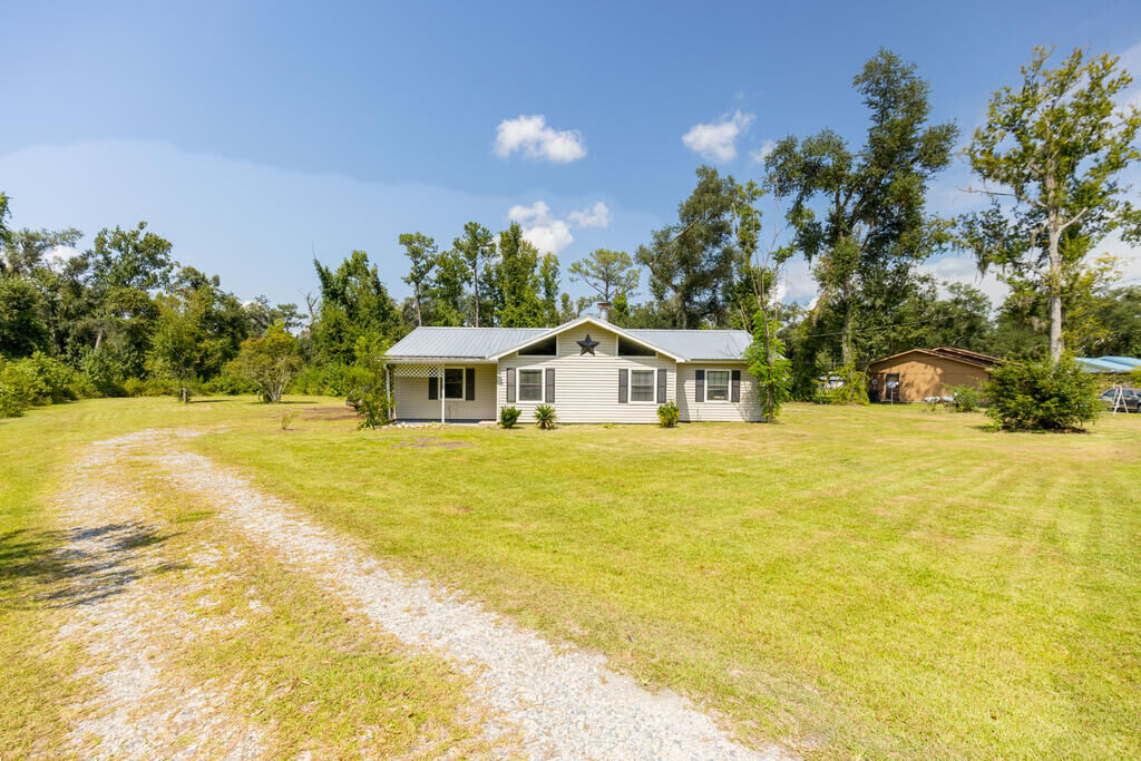 Property Photo: 5252 Country Side Drive GA 31636