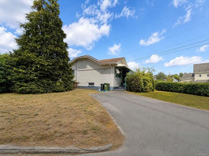 Property Photo:  4311 North Park Dr  BC V9Y 3J1 