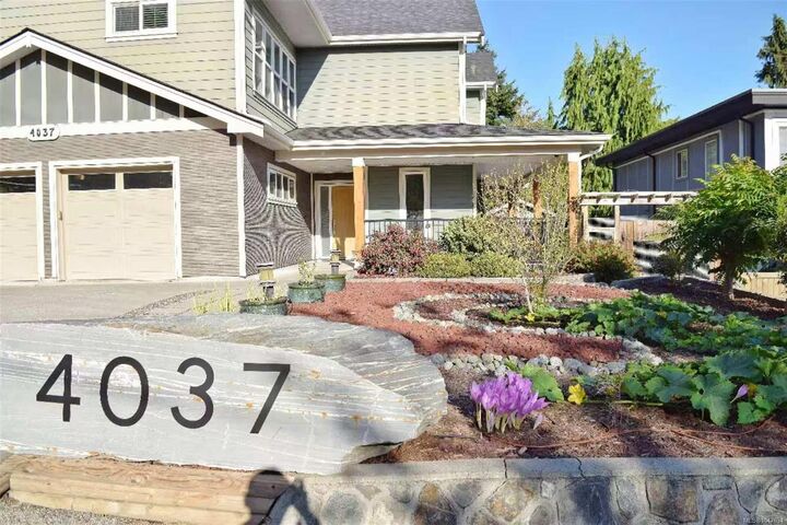 Property Photo: 4037 Nelthorpe St BC V8X 2A2