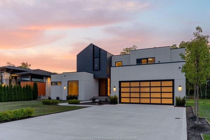 Property Photo: 152 Grandview Avenue ON N9Y 0C8