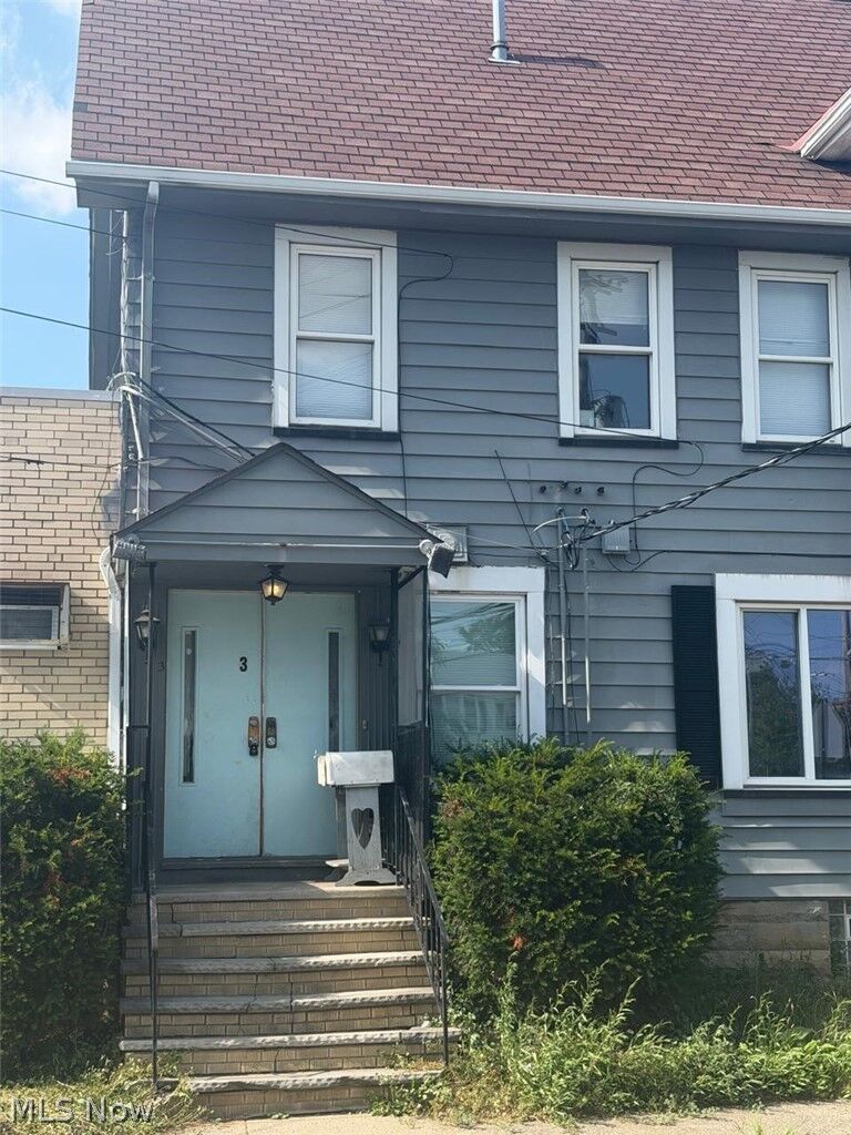 Property Photo: 4434 Pearl Road 3 OH 44109
