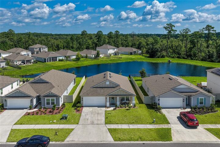 Property Photo:  65805 Edgewater Drive  FL 32097 