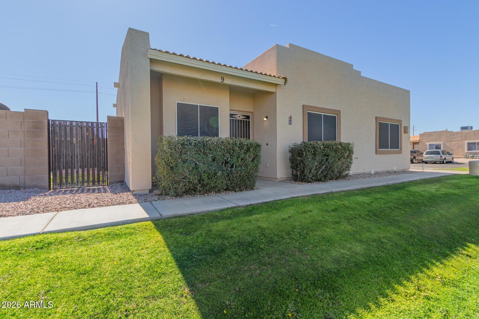 Property Photo:  2300 E Magma Road 9  AZ 85143 