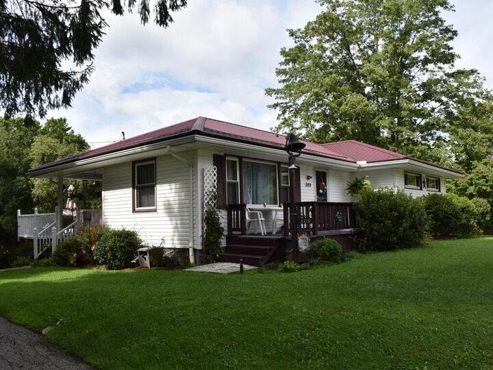 Property Photo:  809 E Jamestown Road  PA 16134 