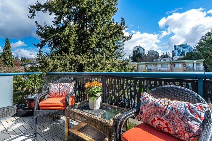 Property Photo:  1441 Blackwood Street 308  BC V3B 3V6 