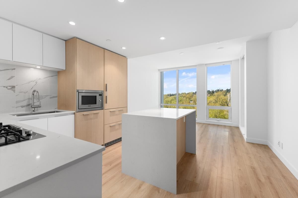 Property Photo:  1500 Fern Street 1208  BC V7J 1H6 