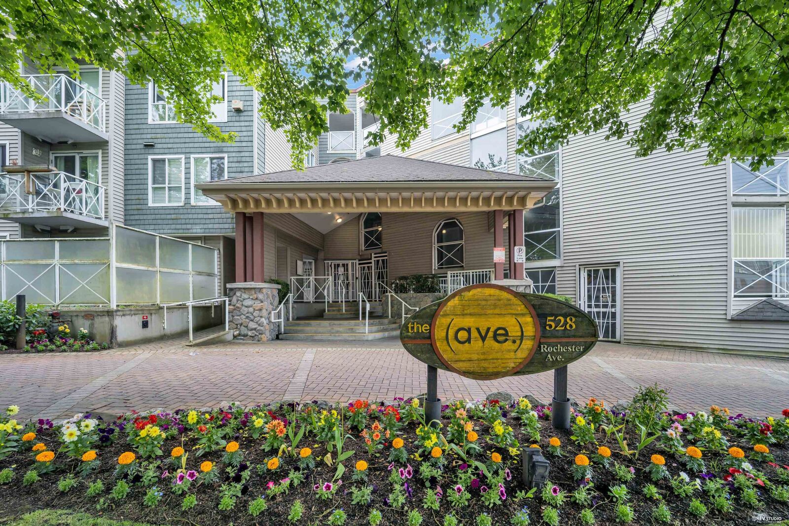 Property Photo: 528 Rochester Avenue 514 BC V3K 7A5