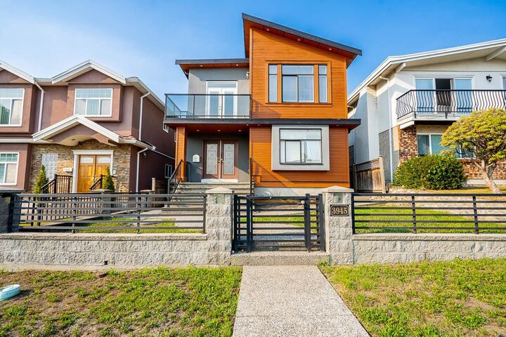 Property Photo: 3945 Parker Street BC V5C 3B7