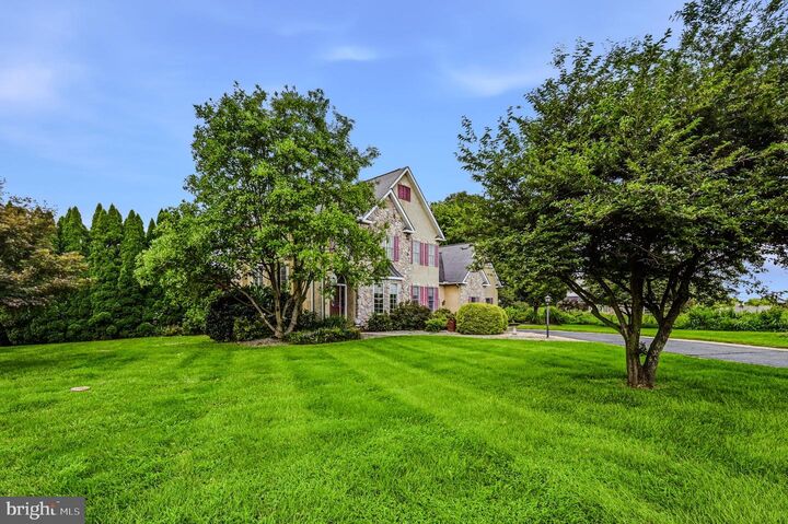 Property Photo:  264 Regent Circle  PA 19363 
