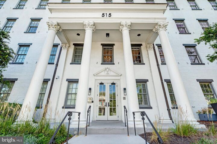Property Photo:  515 N Washington Street 203  VA 22314 