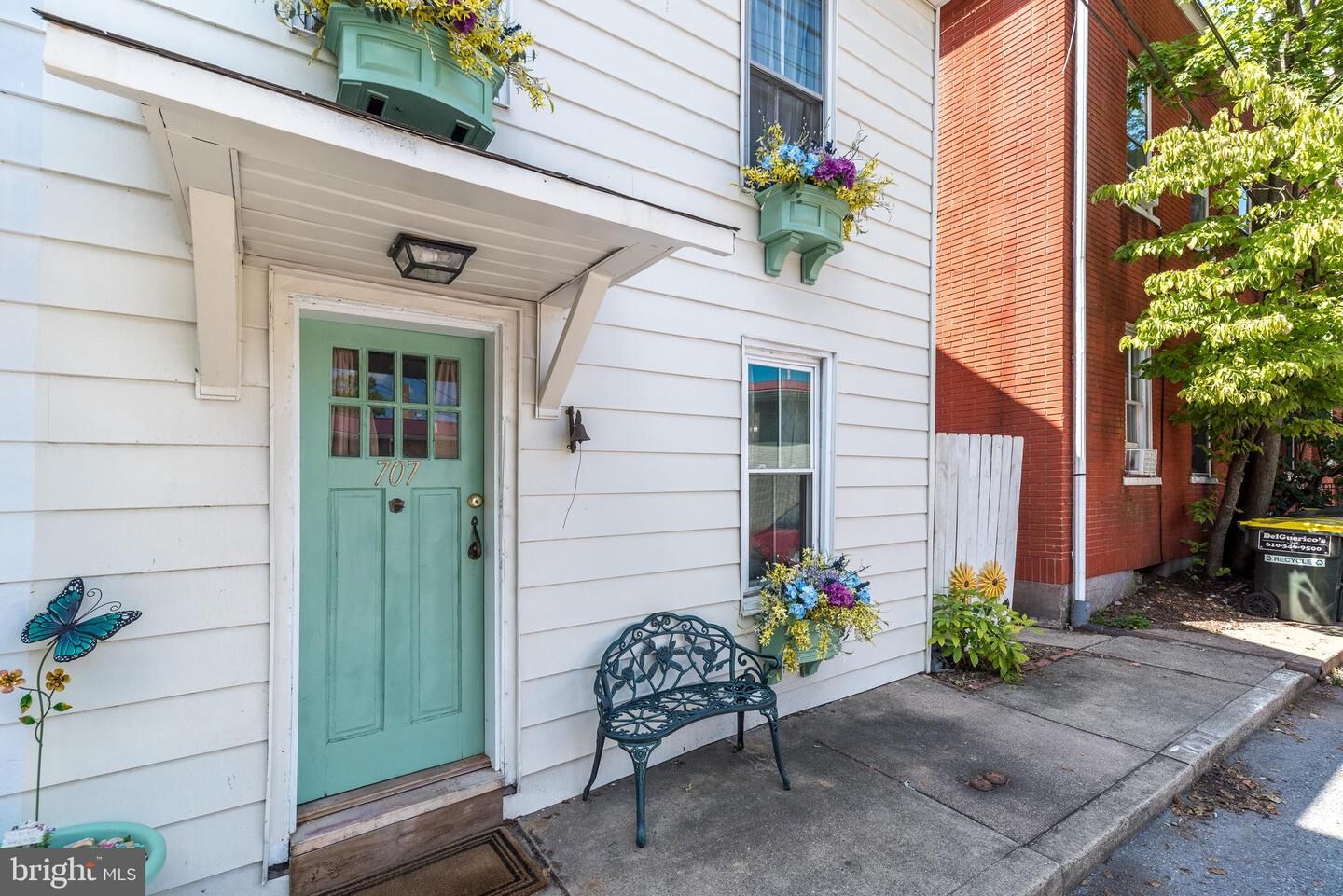 Property Photo: 707 Wayside Way PA 18077