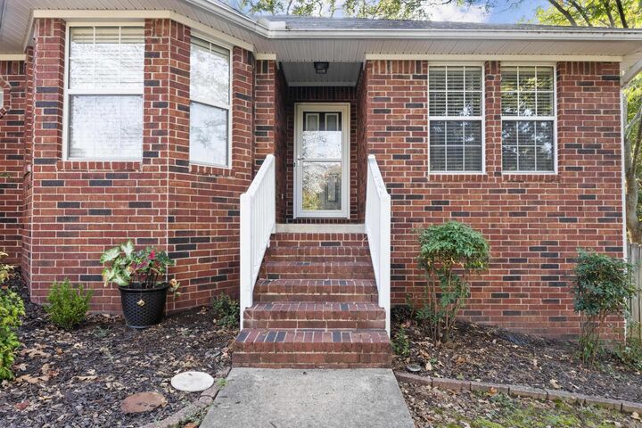 Property Photo: 1670 Nuthatch Cir AR 72034