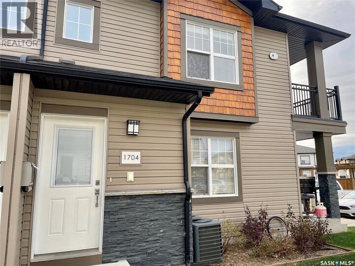 Property Photo: 1704 1015 Patrick Crescent SK S7W 0M1