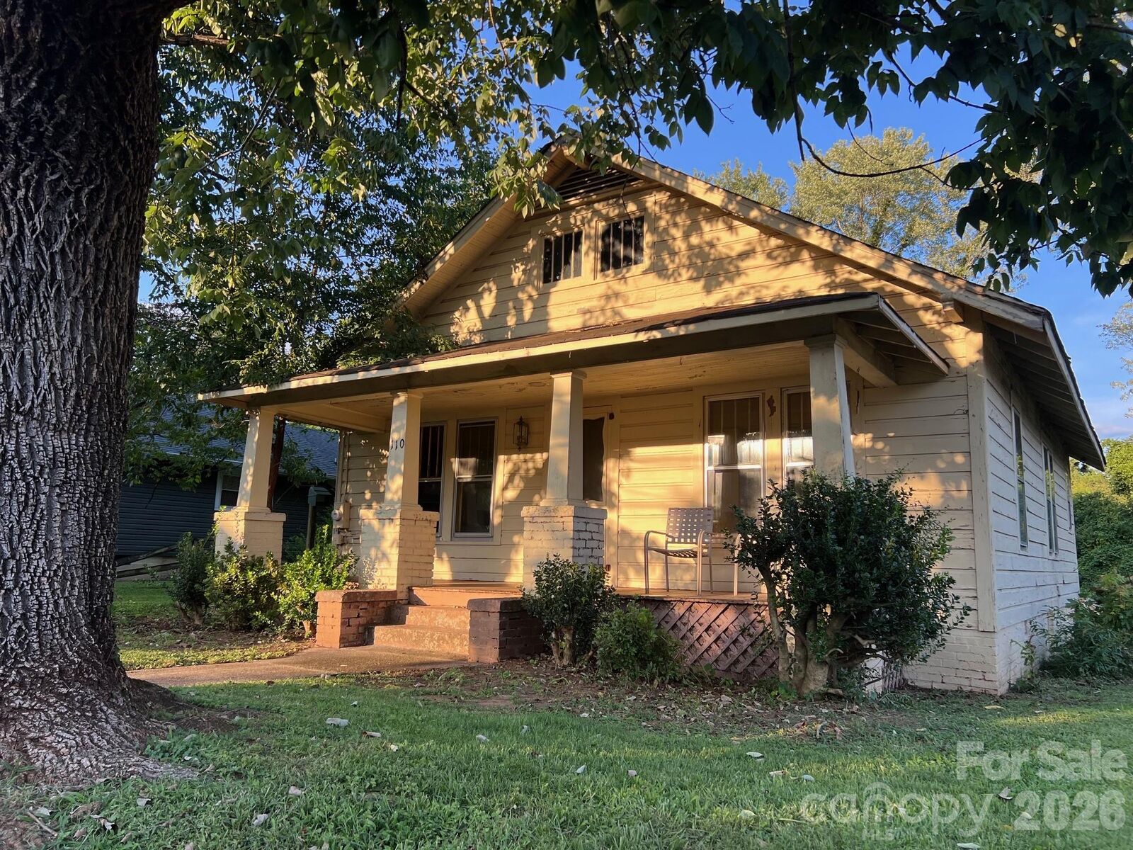 Property Photo: 110 Linville Street NC 28655