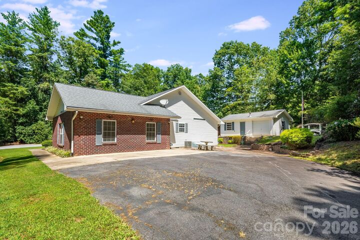 Property Photo: 225 Arbor Lane NC 28791