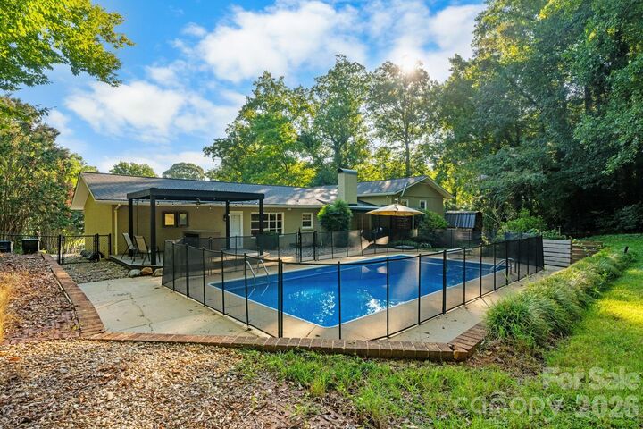 Property Photo: 2015 12th Street Drive NW NC 28601