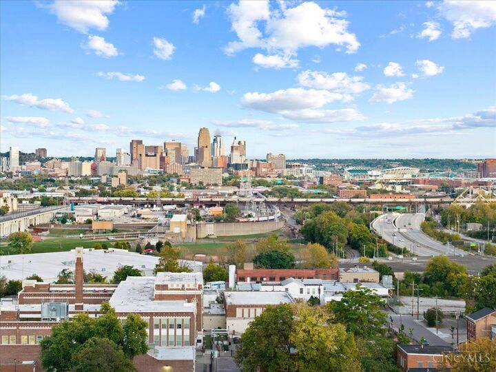 Property Photo:  2627 Maryland Avenue  OH 45204 