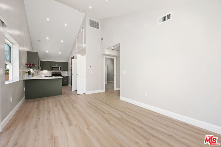 Property Photo: 2329 Selby Ave CA 90064