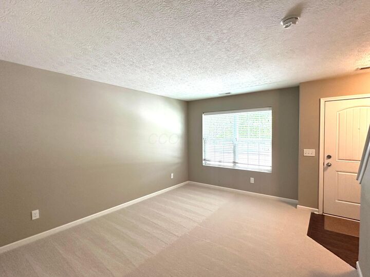 Property Photo: 5545 Eagle River Drive OH 43016