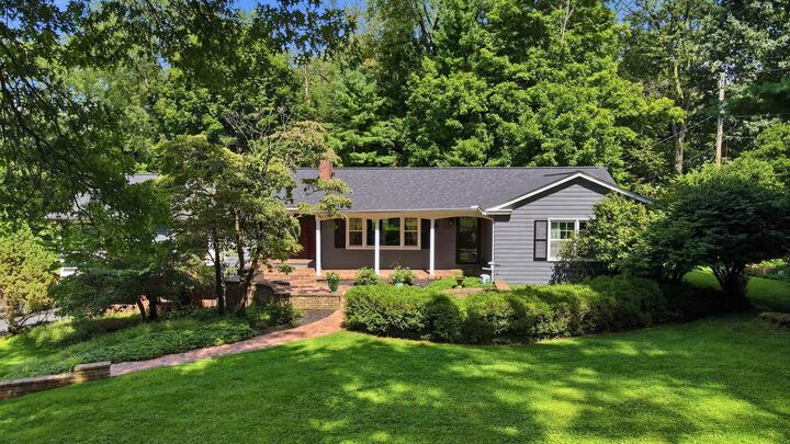 Property Photo: 1086 Burg Street OH 43023