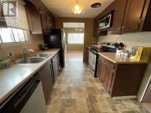 Property Photo:  142 Third St  ON P8N 2V7 