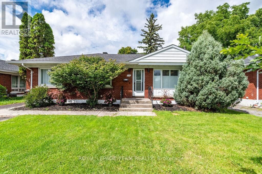 Property Photo:  2141 Belair Drive  ON K2C 0X2 