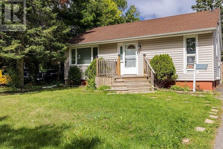 Photo de la propriété: 112 Oryme Ave ON P6B 4C4