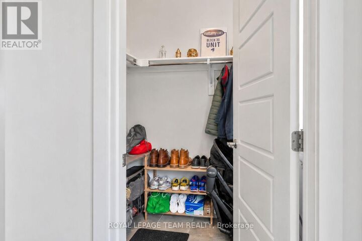 Property Photo: 2501 Watercolours Way ON K2J 7B1