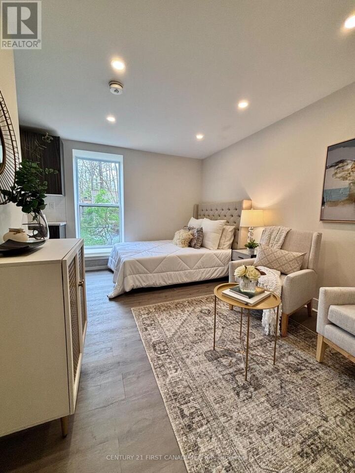 Property Photo:  75 High Street 541  ON N6C 4J8 