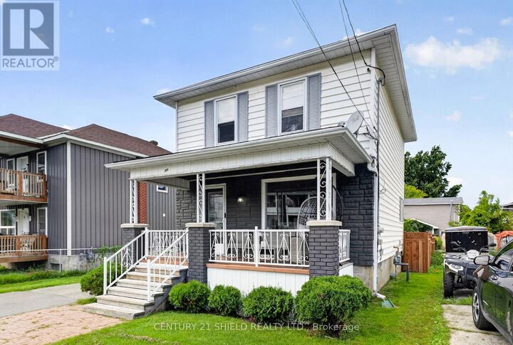 Property Photo:  712 First Street East  ON K6H 1M4 