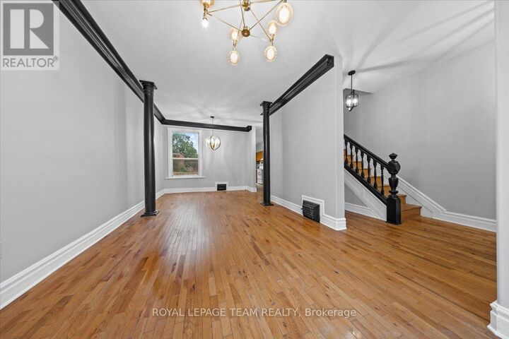 Property Photo: 134 Elm Street ON K1R 6N5