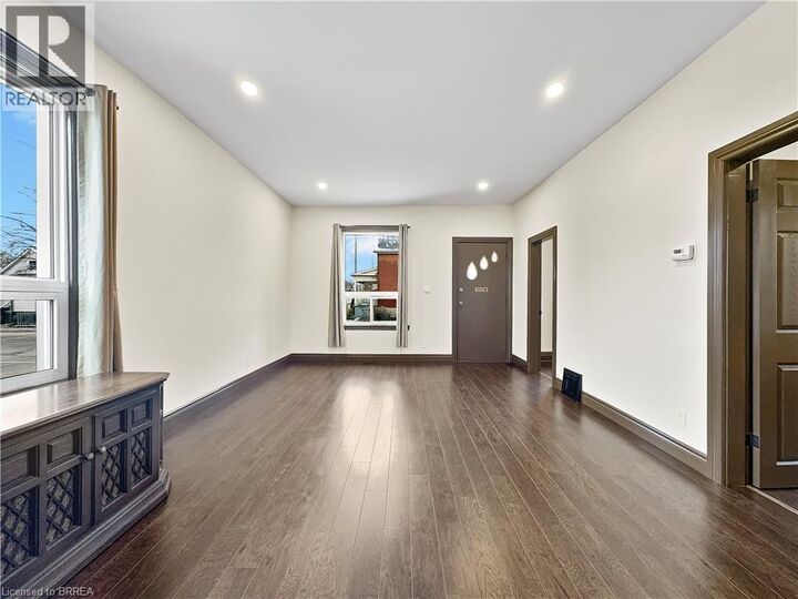 Property Photo: 79 Rawdon Street ON N3S 6C4