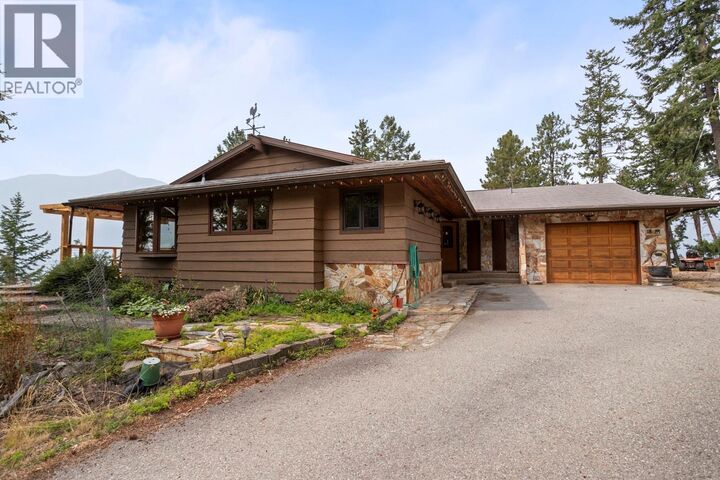 Property Photo: 9813 3A Highway BC V0B 1A1