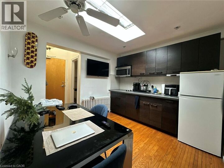 237 James Street North 3 — photo 1
