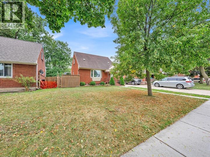 Property Photo: 2187 Girardot ON N9B 1R3
