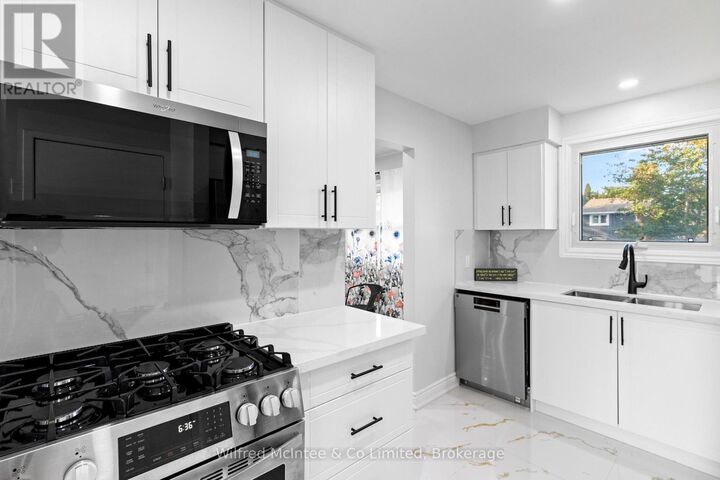 Property Photo:  517 Wales Drive  ON N0H 2C1 