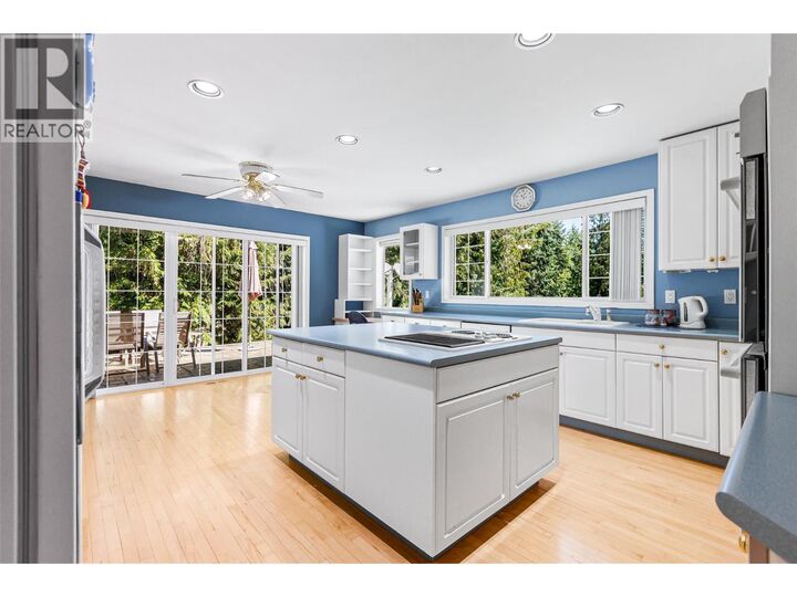 Property Photo: 1548 Teetzel Road BC V0B 1G7